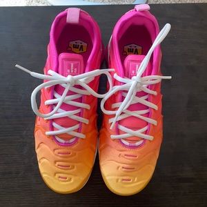 Nike Women’s Air Vapormax plus (Summer Sunset)